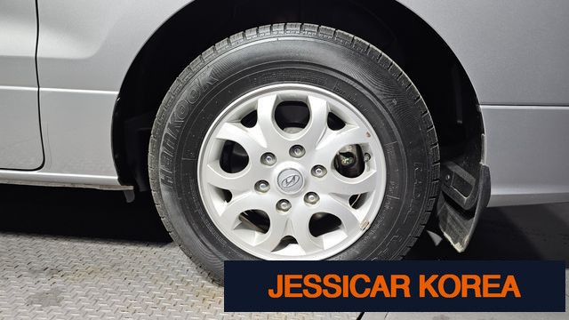 2015 Hyundai Grand Starex - Thumbnail 3
