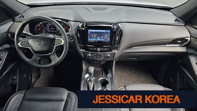 2023 Chevrolet Traverse - Thumbnail 3