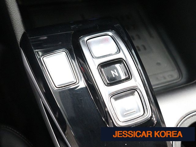 2022 Hyundai Sonata (DN8) - Thumbnail 2
