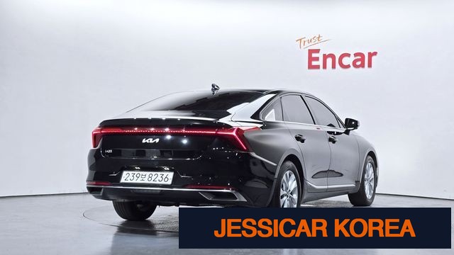 2023 Kia K8 - Thumbnail 5
