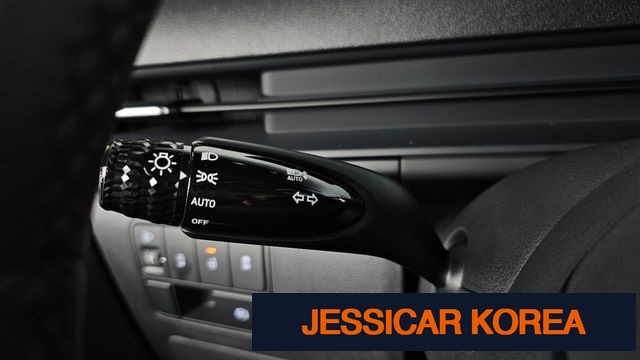 2025 Hyundai Staria - Thumbnail 3