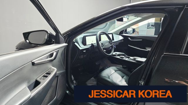 2022 Kia EV6 - Thumbnail 2