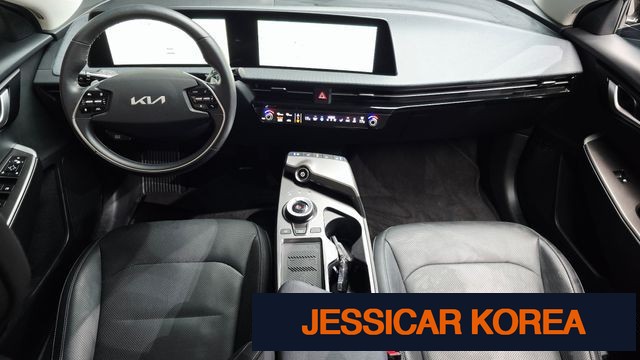 2022 Kia EV6 - Thumbnail 6