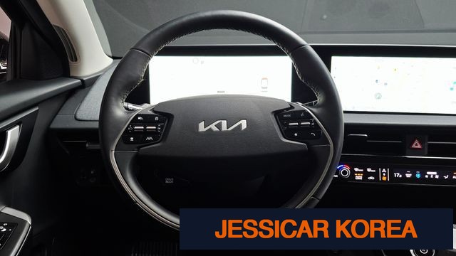 2022 Kia EV6 - Thumbnail 8