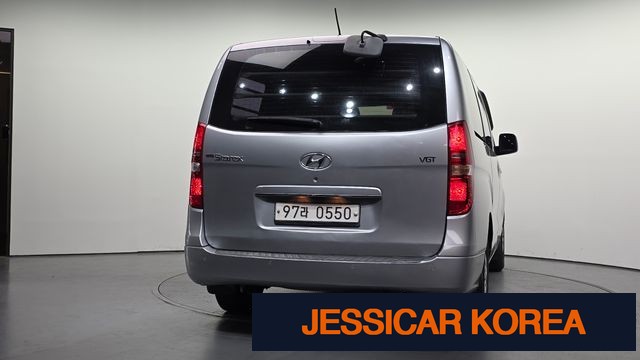 2017 Hyundai Grand Starex - Thumbnail 2