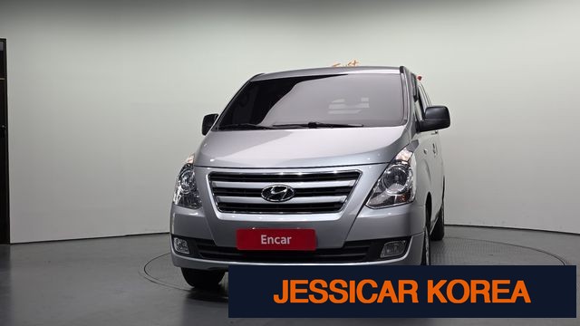 2017 Hyundai Grand Starex - Thumbnail 3