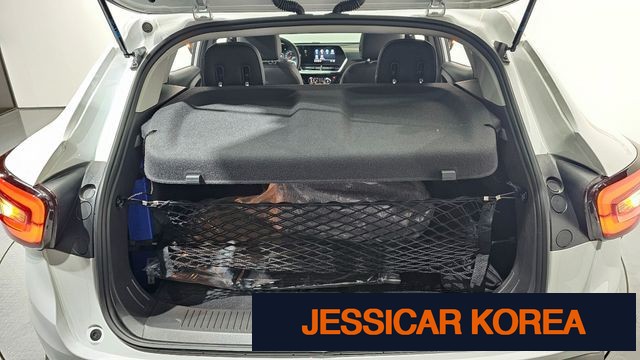 2025 Chevrolet Trax Crossover - Thumbnail 2