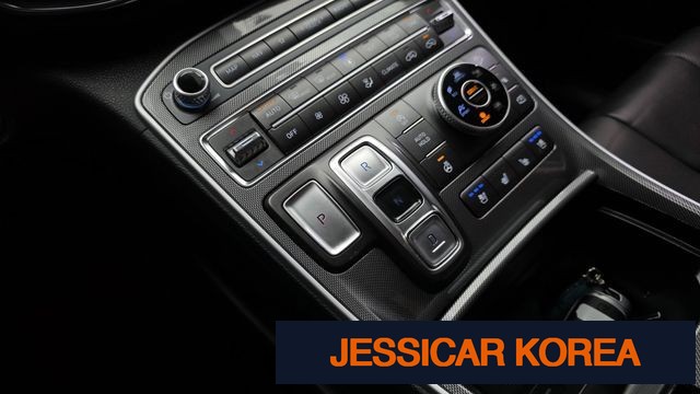 2021 Hyundai The New Santa Fe - Thumbnail 3