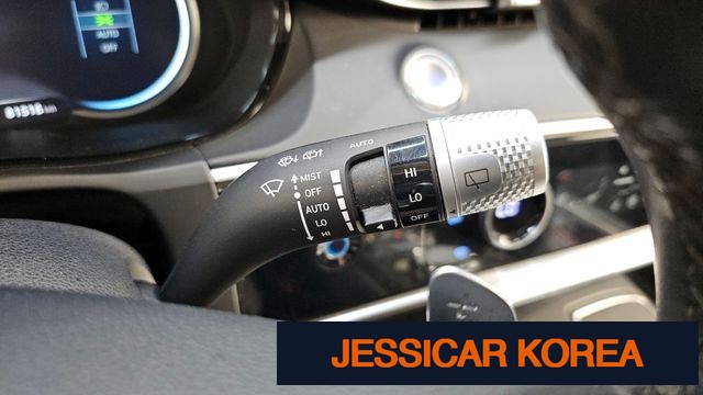 2021 Genesis GV70 - Thumbnail 10