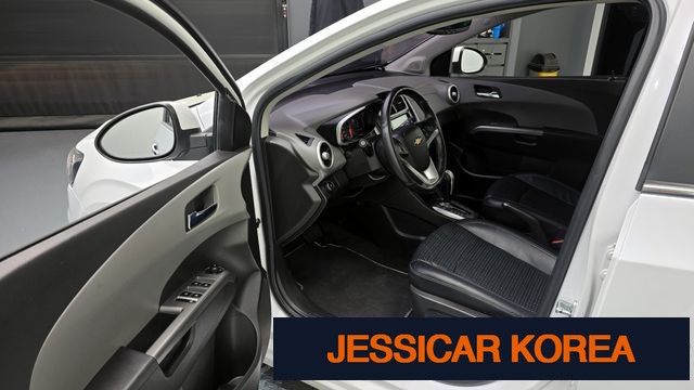 2017 Chevrolet The New Aveo Sedan - Thumbnail 5