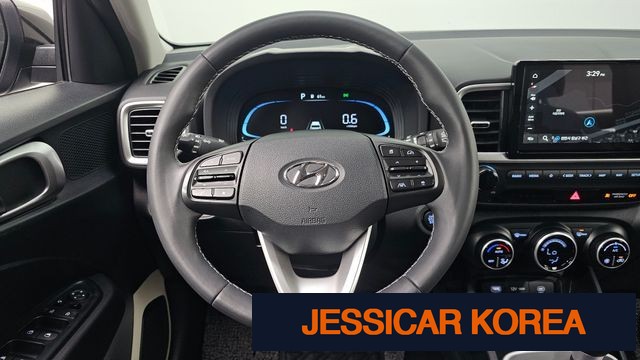 2023 Hyundai Venue - Thumbnail 7
