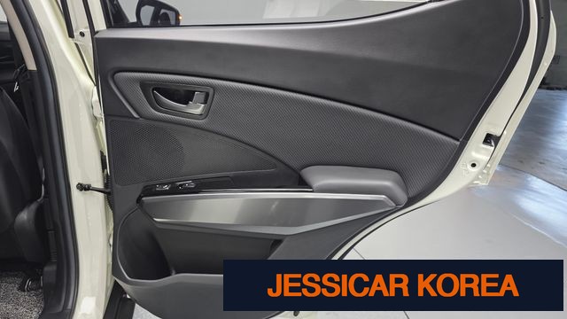 2025 KG Mobility The New Tivoli - Thumbnail 6