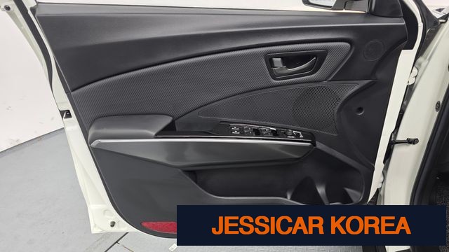 2025 KG Mobility The New Tivoli - Thumbnail 10