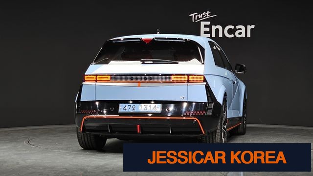2025 Hyundai Ioniq 5 - Thumbnail 8