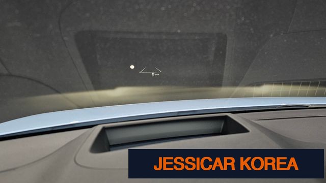 2025 Hyundai Ioniq 5 - Thumbnail 8
