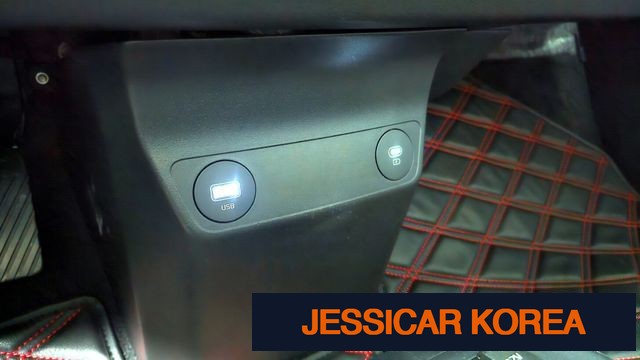 2022 Kia EV6 - Thumbnail 6