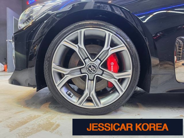 2018 Kia Stinger - Thumbnail 2