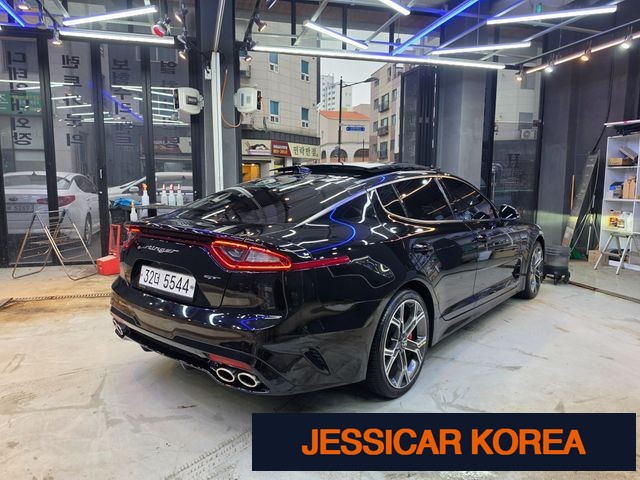 2018 Kia Stinger - Thumbnail 8