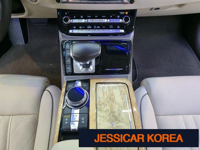 2016 Genesis EQ900 - Thumbnail 7