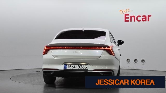 2022 Kia K8 - Thumbnail 3
