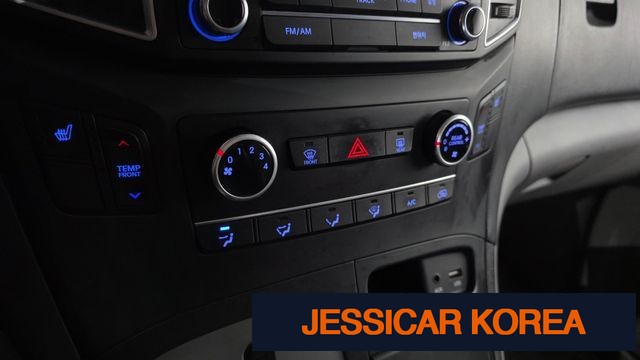 2017 Hyundai Grand Starex - Thumbnail 2