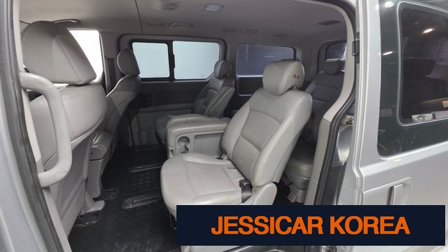 2017 Hyundai Grand Starex - Thumbnail 4