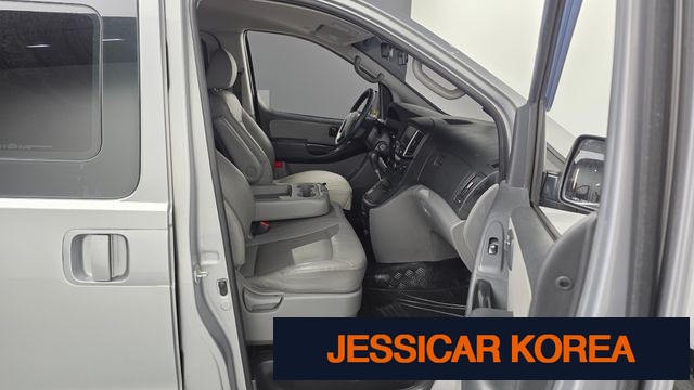2017 Hyundai Grand Starex - Thumbnail 8