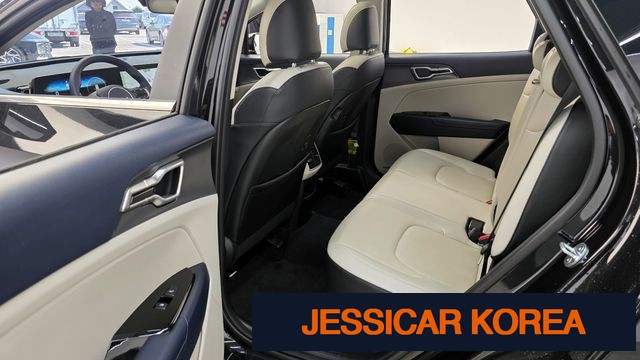 2023 Kia Sportage 5th generation hybrid - Thumbnail 3