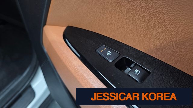 2023 Kia Sportage 5th generation hybrid - Thumbnail 3