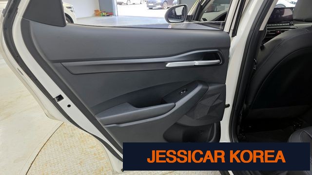 2023 Kia Seltos - Thumbnail 2