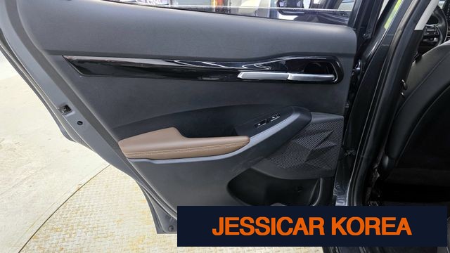 2023 Kia Seltos - Thumbnail 3