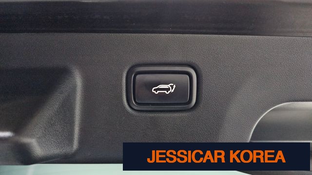 2023 Kia EV6 - Thumbnail 9