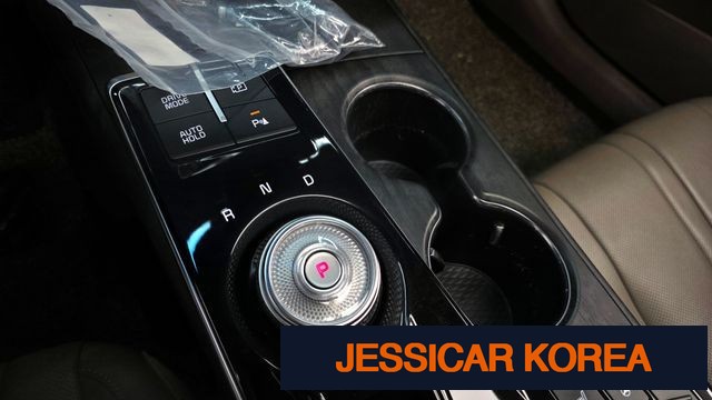 2022 Kia K8 - Thumbnail 3