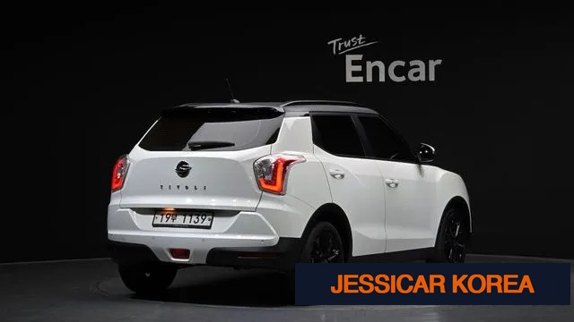 2015 KG Mobility Tivoli - Thumbnail 2