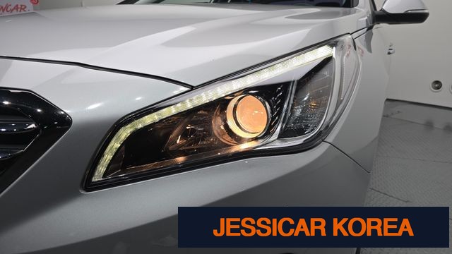 2016 Hyundai LF Sonata - Thumbnail 3