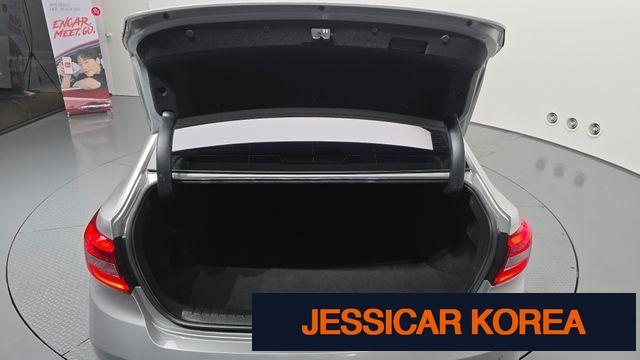 2016 Hyundai LF Sonata - Thumbnail 8