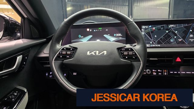 2022 Kia EV6 - Thumbnail 6