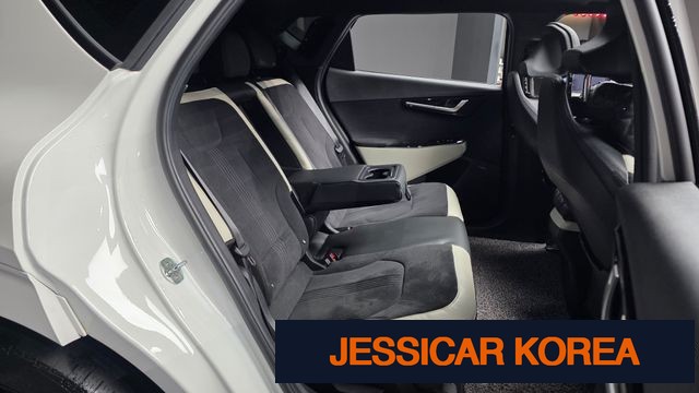 2022 Kia EV6 - Thumbnail 7