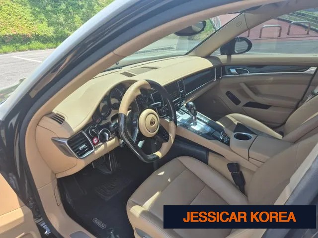 2014 Porsche Panamera - Thumbnail 8