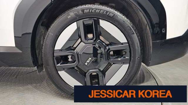 2024 Kia EV9 - Thumbnail 10