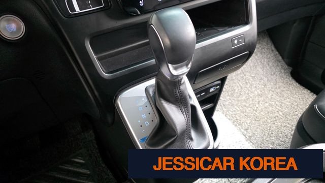 2023 Hyundai Staria - Thumbnail 7