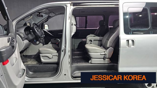 2015 Hyundai Grand Starex - Thumbnail 2