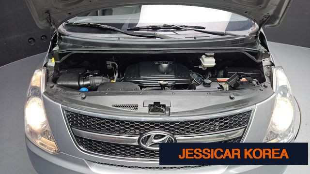 2015 Hyundai Grand Starex - Thumbnail 4
