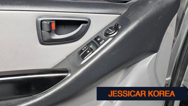 2015 Hyundai Grand Starex - Thumbnail 6