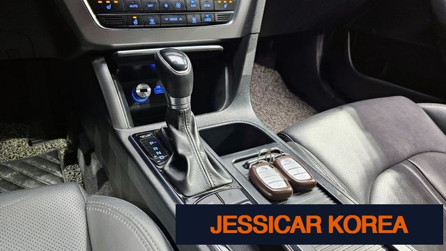 2016 Hyundai LF Sonata - Thumbnail 5