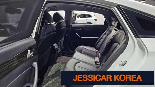 2016 Hyundai LF Sonata - Thumbnail 8