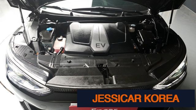 2023 Kia EV6 - Thumbnail 3