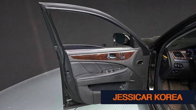 2013 Hyundai Equus (new model) - Thumbnail 2