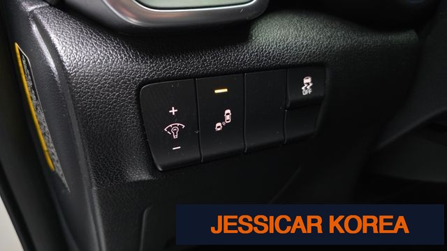 2018 Kia Sportage 4th generation - Thumbnail 3