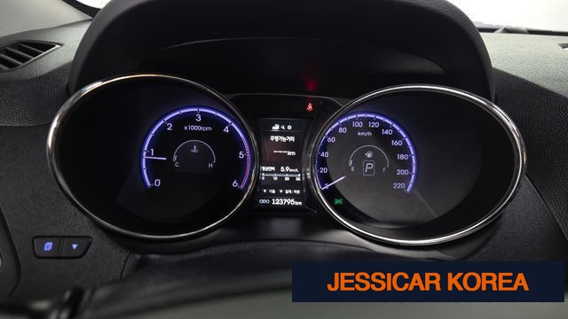 2015 Hyundai new tucson ix - Thumbnail 3